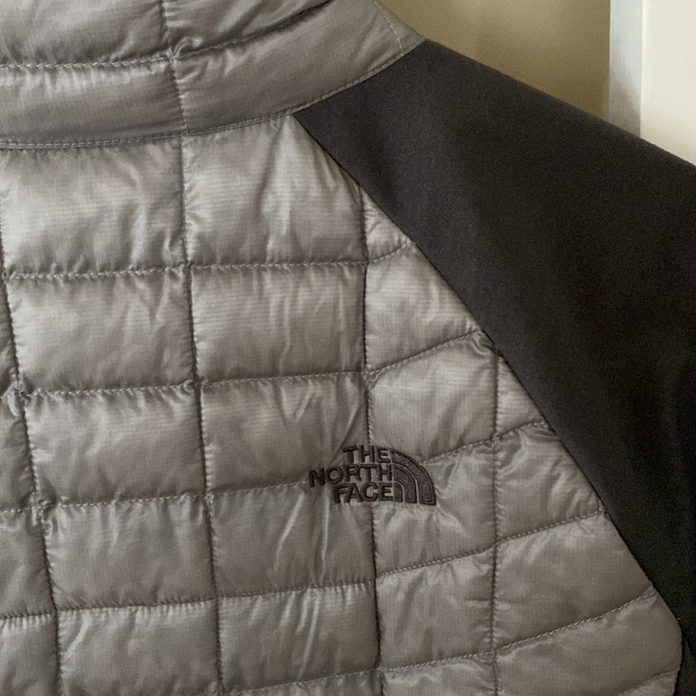 The North Face Thermoball Jacket - Picture 5 of 7